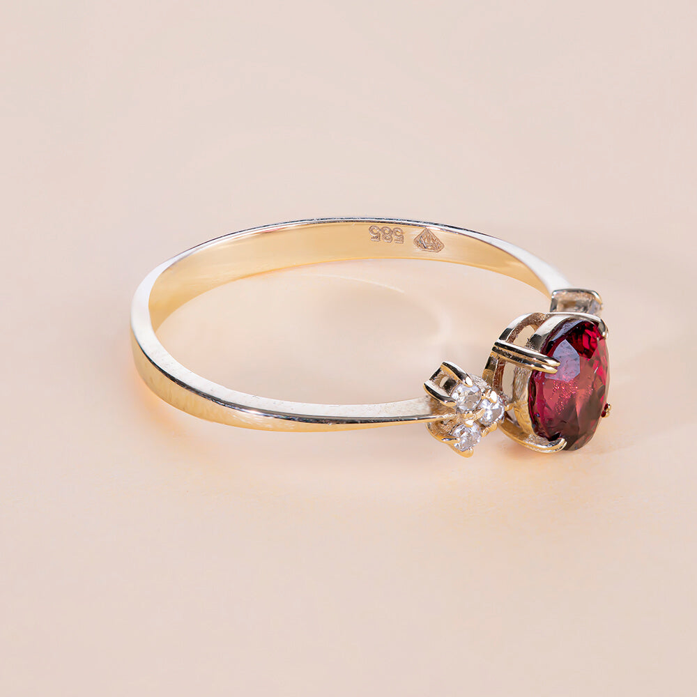 Granat Ring