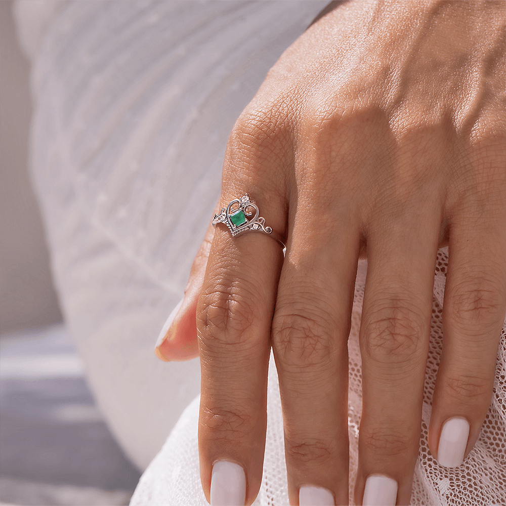 Vintage Design Emerald Ring