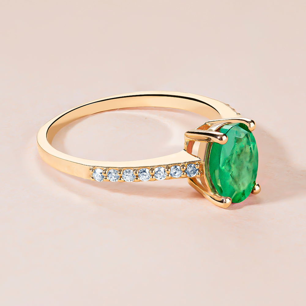 Solitaire emerald ring