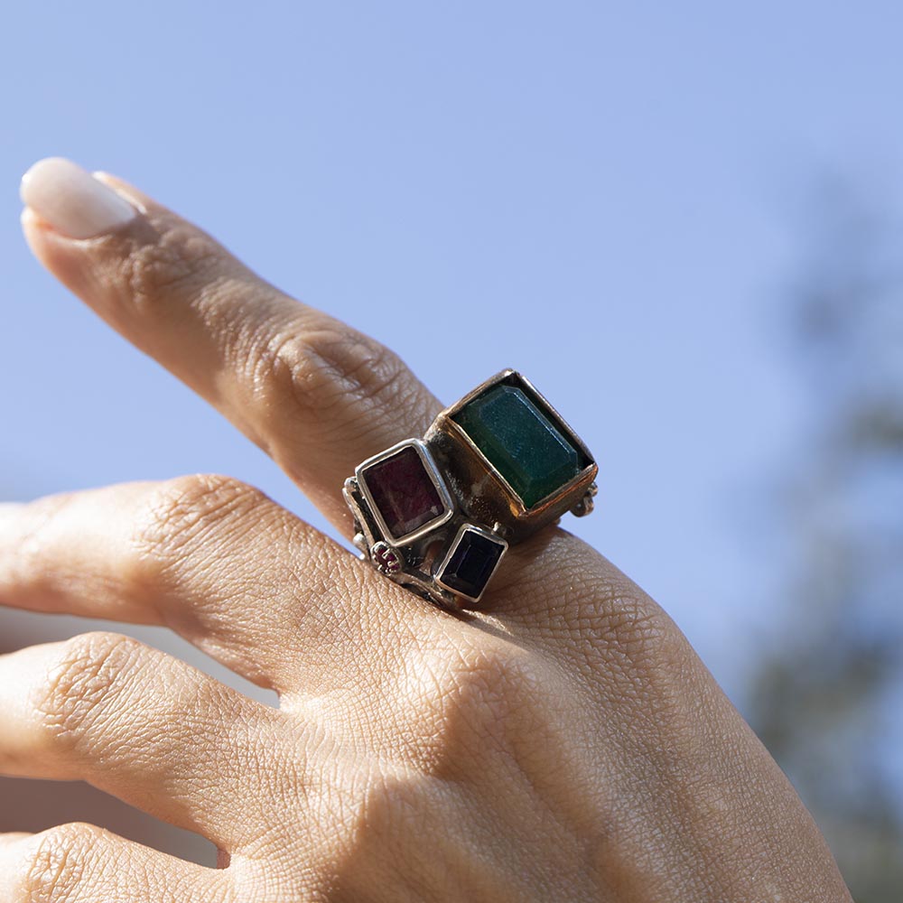 925 carat authentic ring