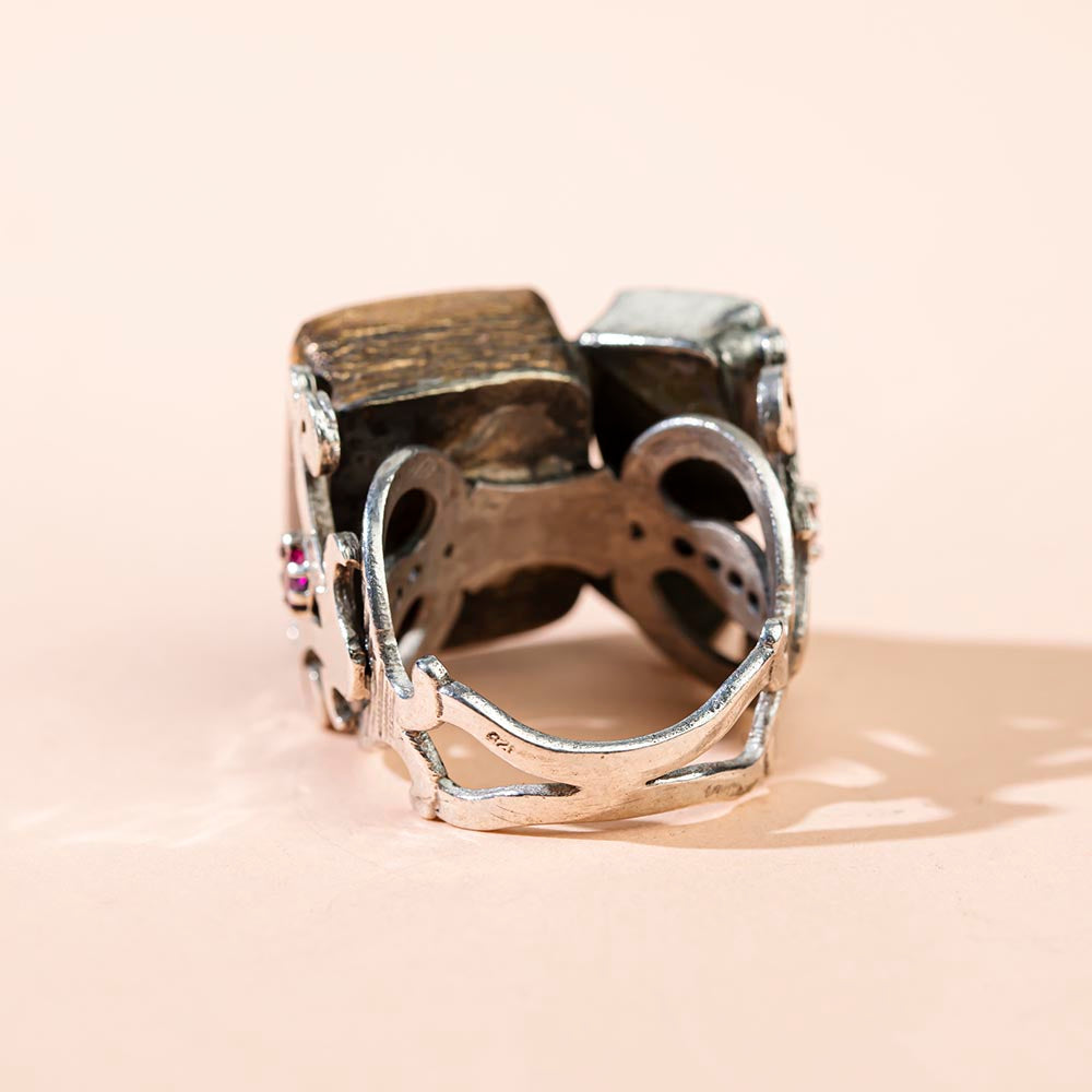 925 carat authentic ring