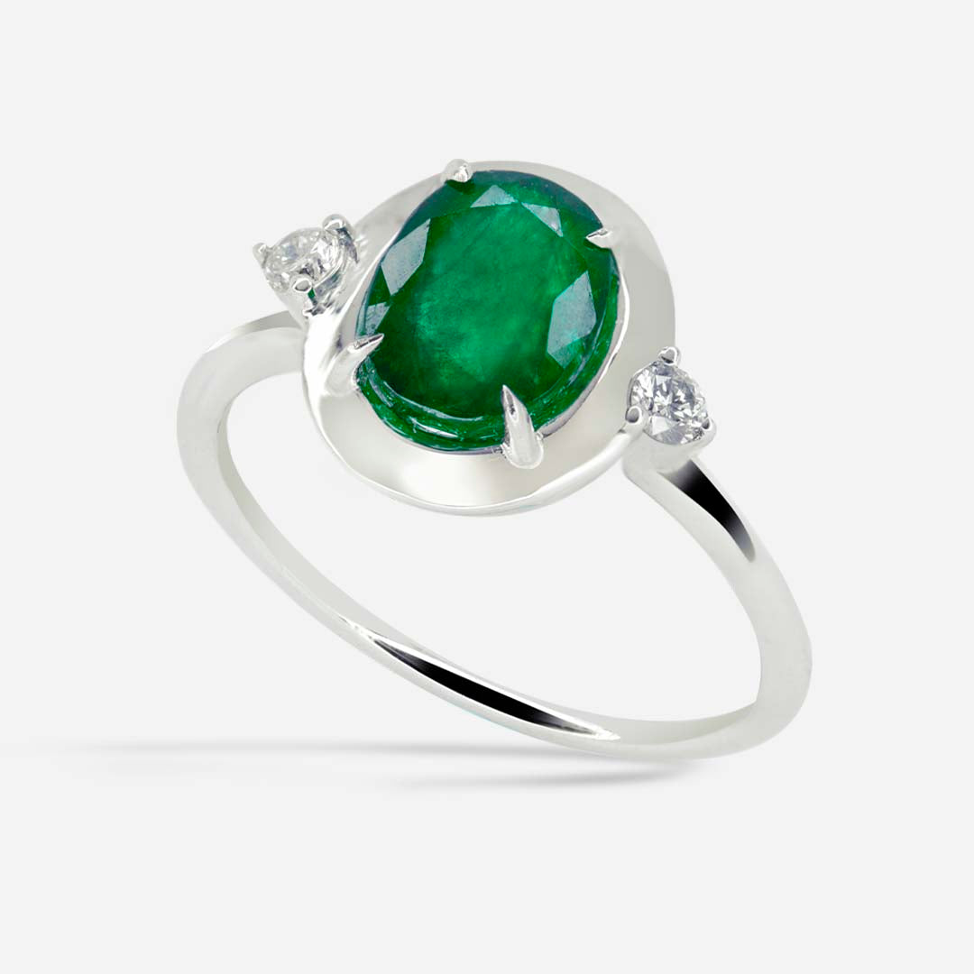 14K oval cut emerald ring