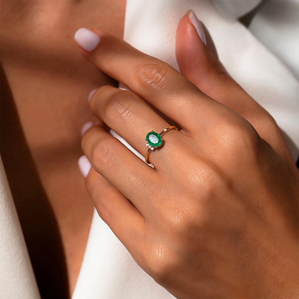 Diamond emerald ring